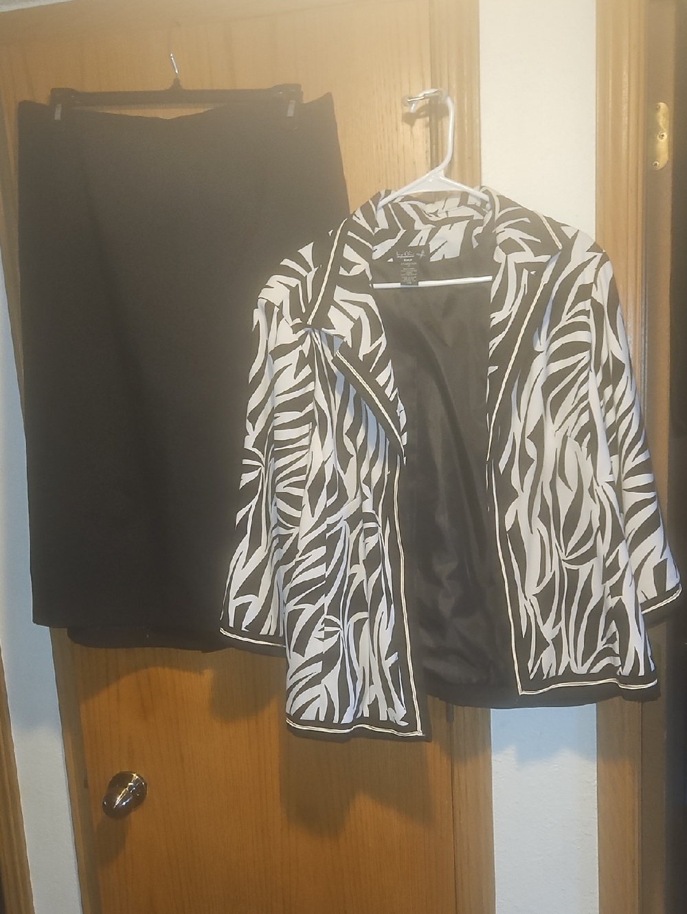 Liz Claiborne Black and White Printed Jacket with Black Skirt